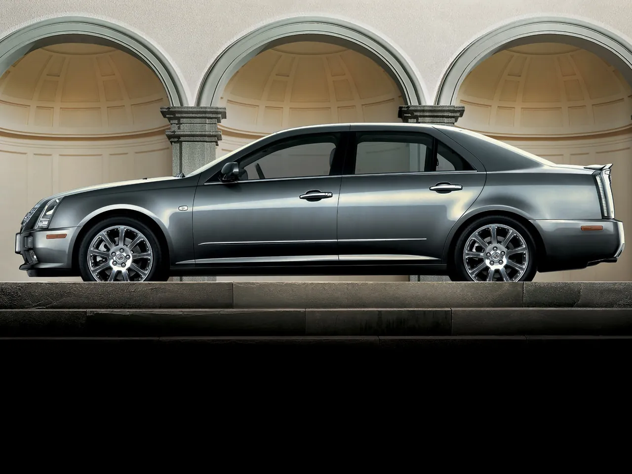 Cadillac SLS (2007) – boční profil