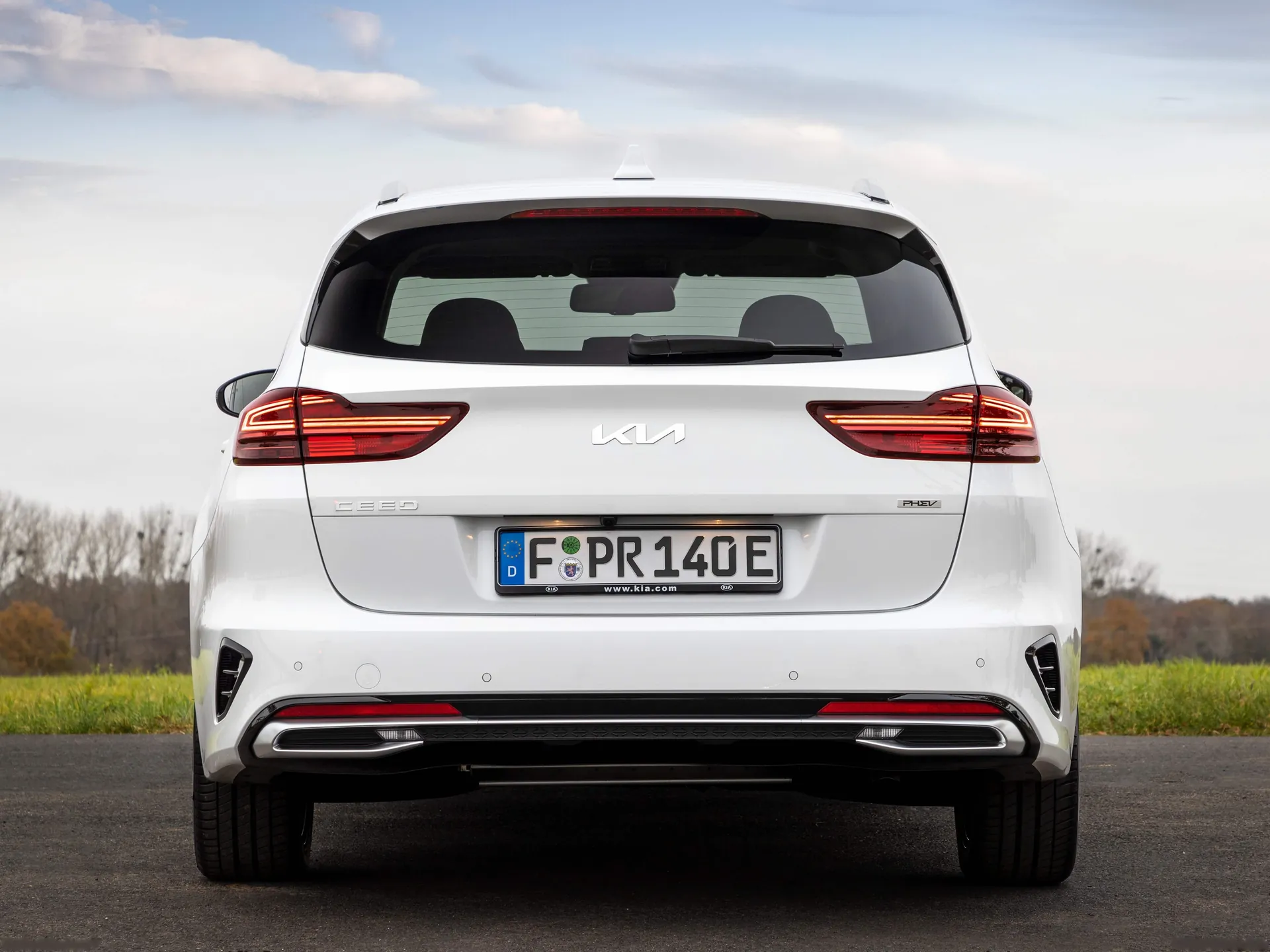 Kia Ceed SW (2022) – zezadu