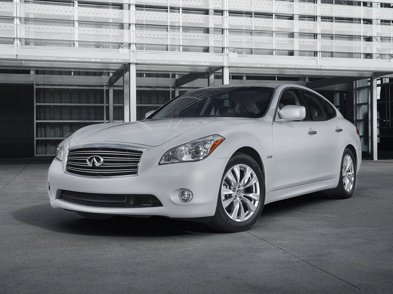 Infiniti M35h (2011)