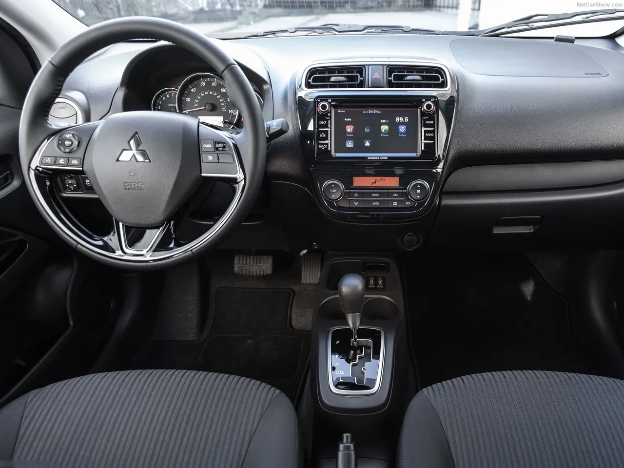 Mitsubishi Mirage G4 (2017) – interiér