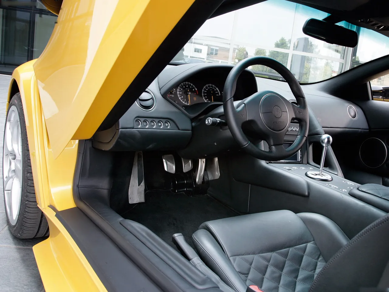 Lamborghini Murcielago LP640 (2006) – interiér