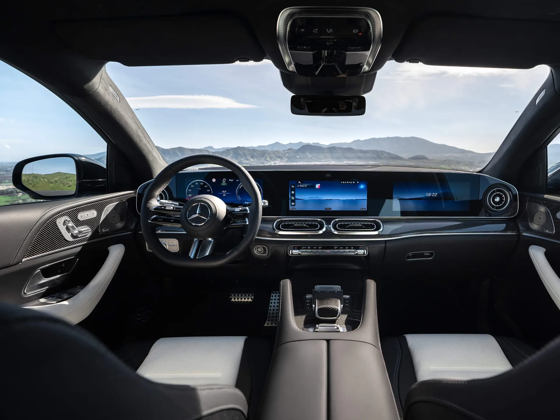 Mercedes-Benz GLE Coupe (2027) – interiér