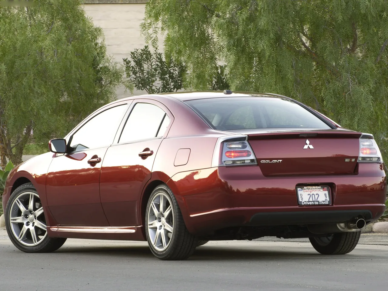 Mitsubishi Galant Ralliart (2007) – zadní tříčtvrteční pohled