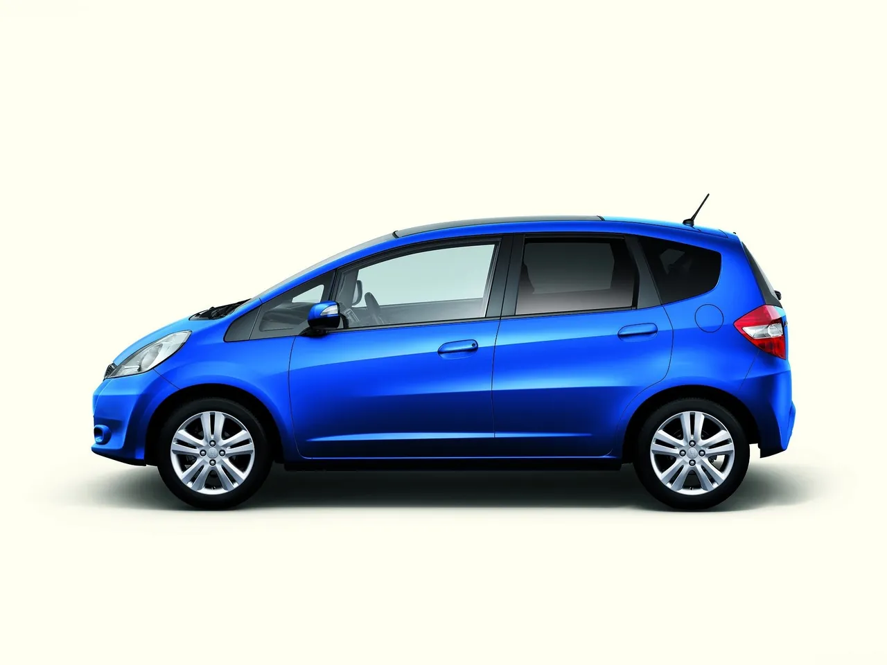 Honda Jazz (2011) – boční profil