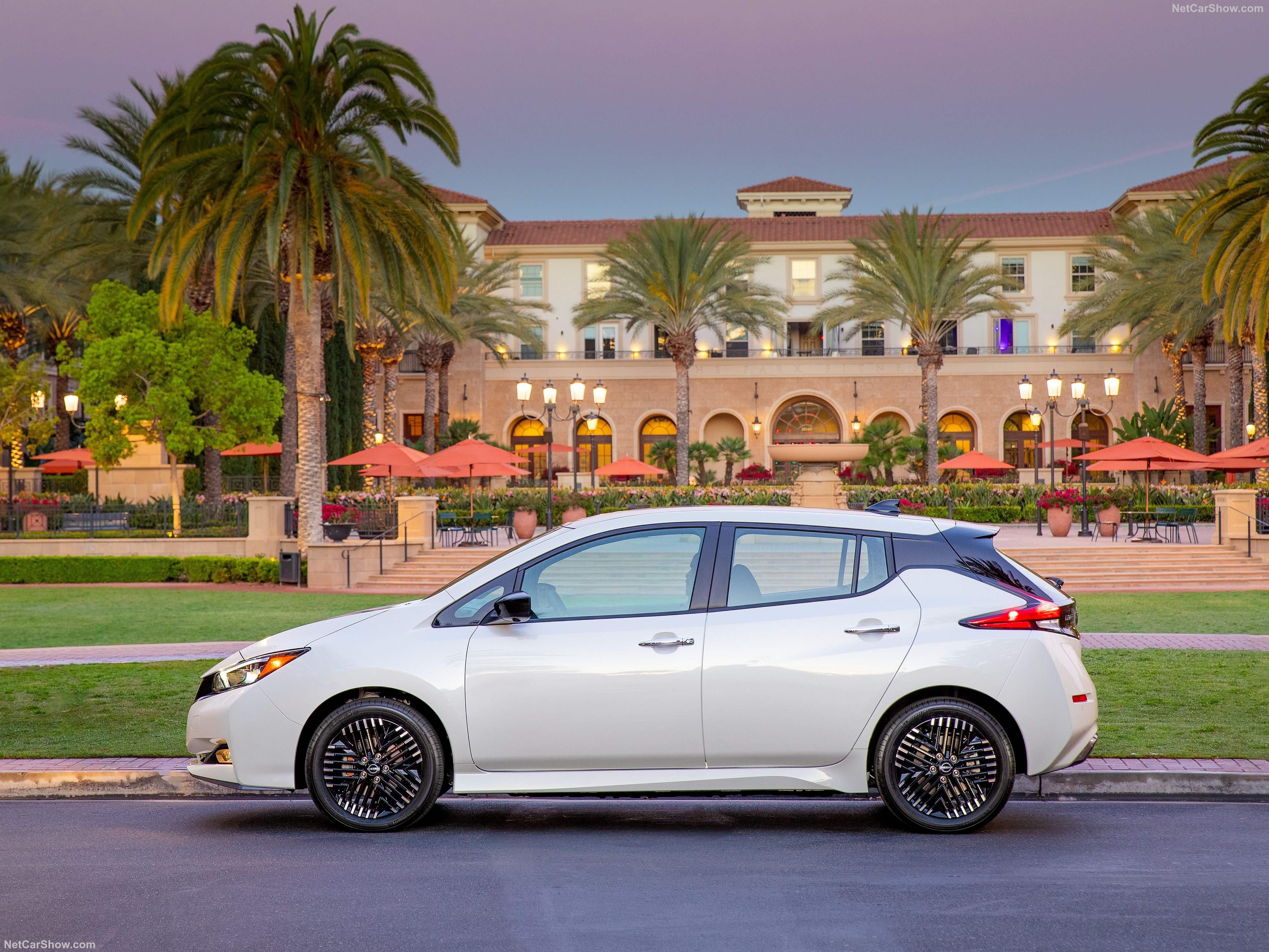 Nissan Leaf [US] (2023) - Side Profile