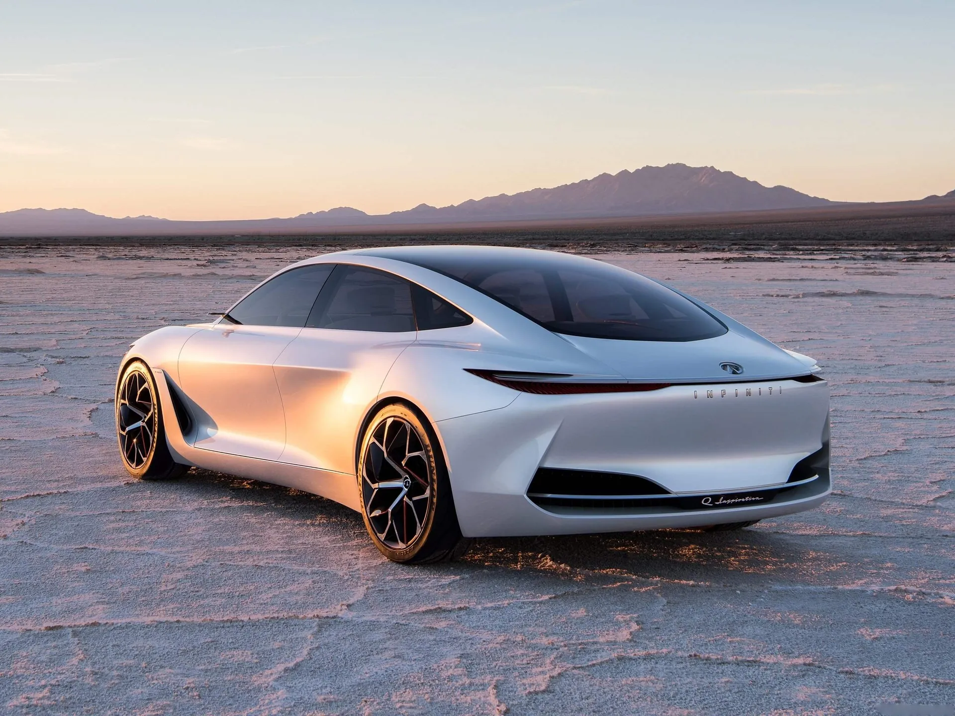 Infiniti Q Inspiration Concept (2018) – zadní tříčtvrteční pohled