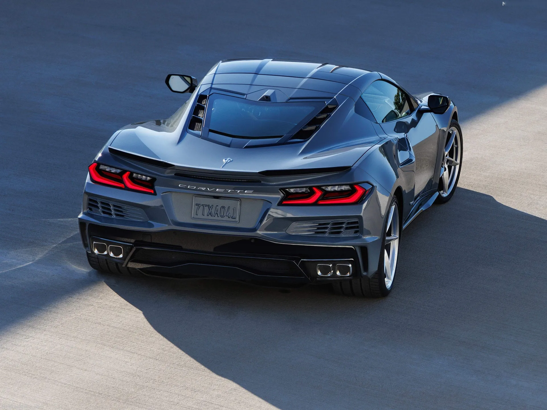 Chevrolet Corvette E-Ray (2024) – zadní tříčtvrteční pohled