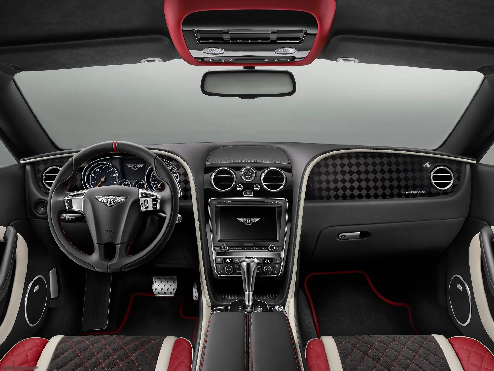 Bentley Continental Supersports (2018) – interiér