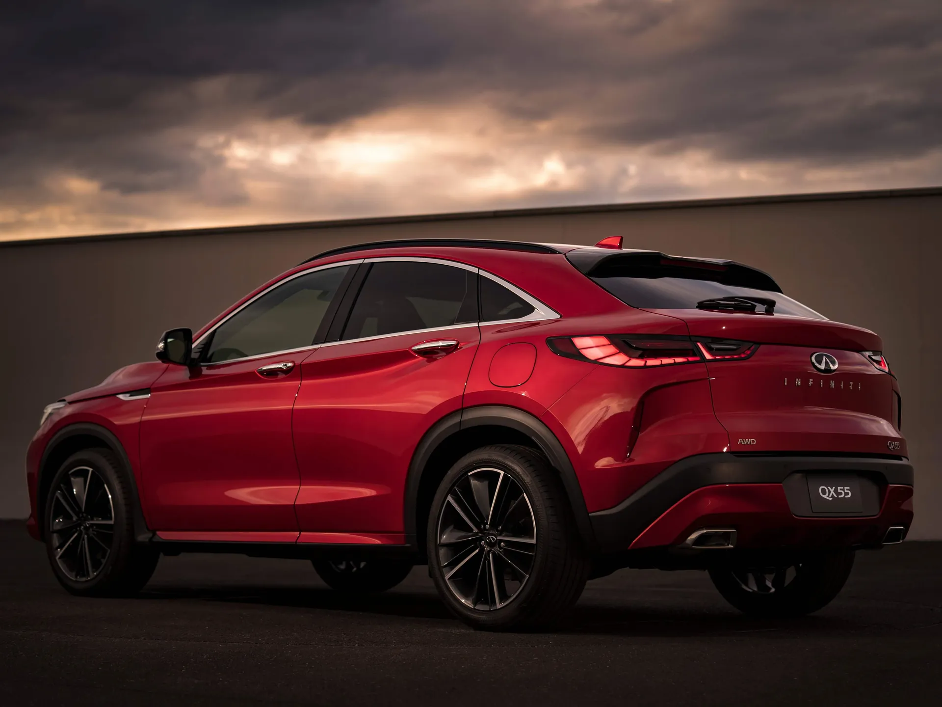 Infiniti QX55 (2022) – zadní tříčtvrteční pohled