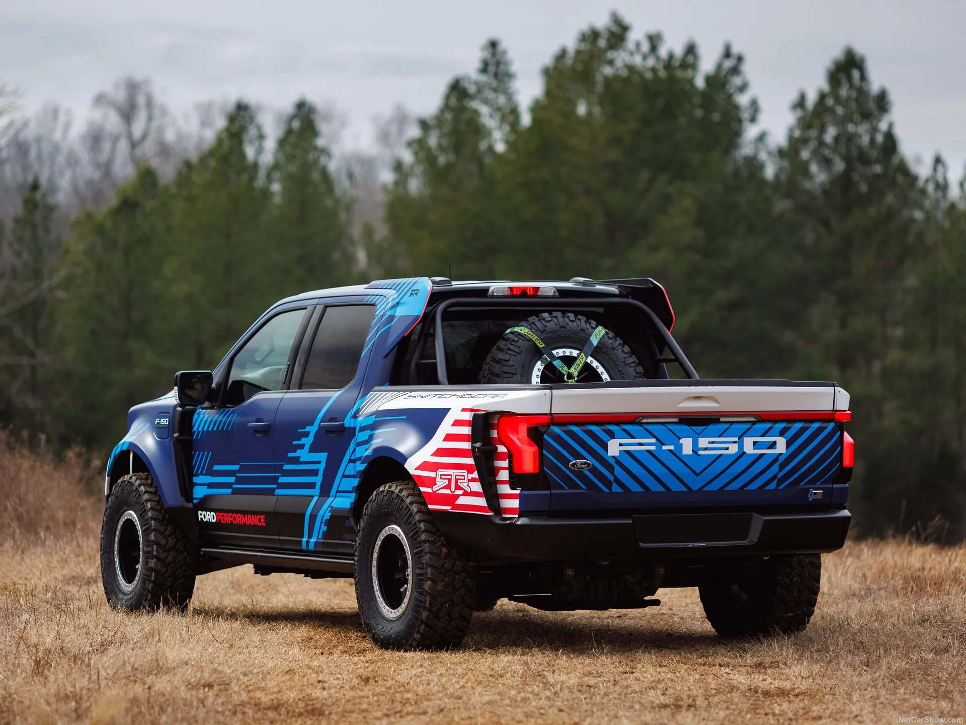 Ford F-150 Lightning Switchgear Concept (2024) – zadní tříčtvrteční pohled