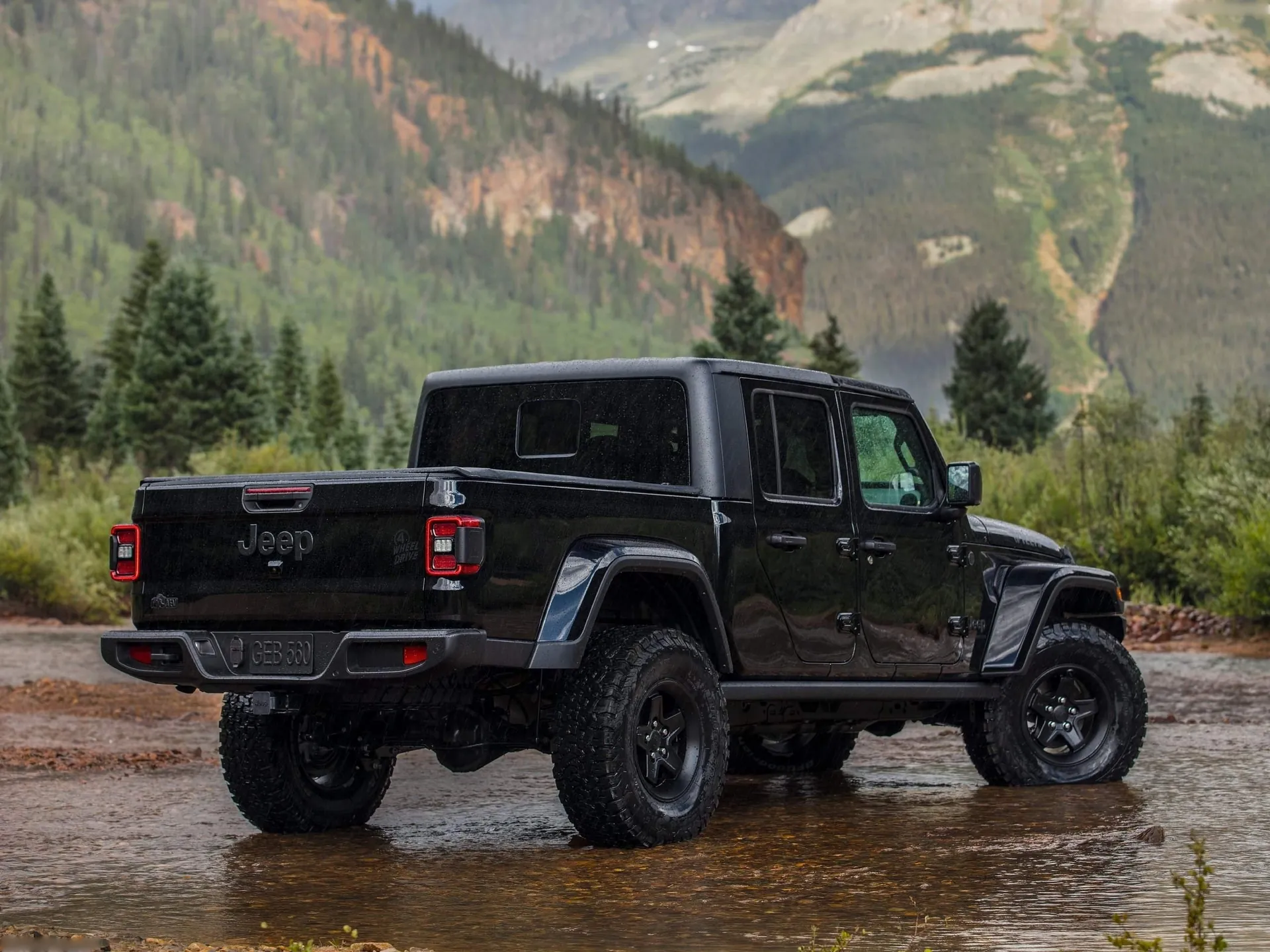Jeep Gladiator (2024) – zadní tříčtvrteční pohled