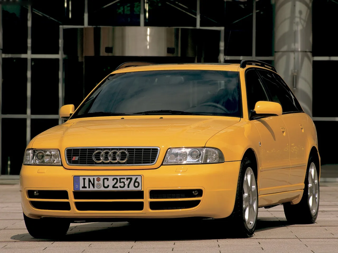 Audi S4 Avant (1998)
