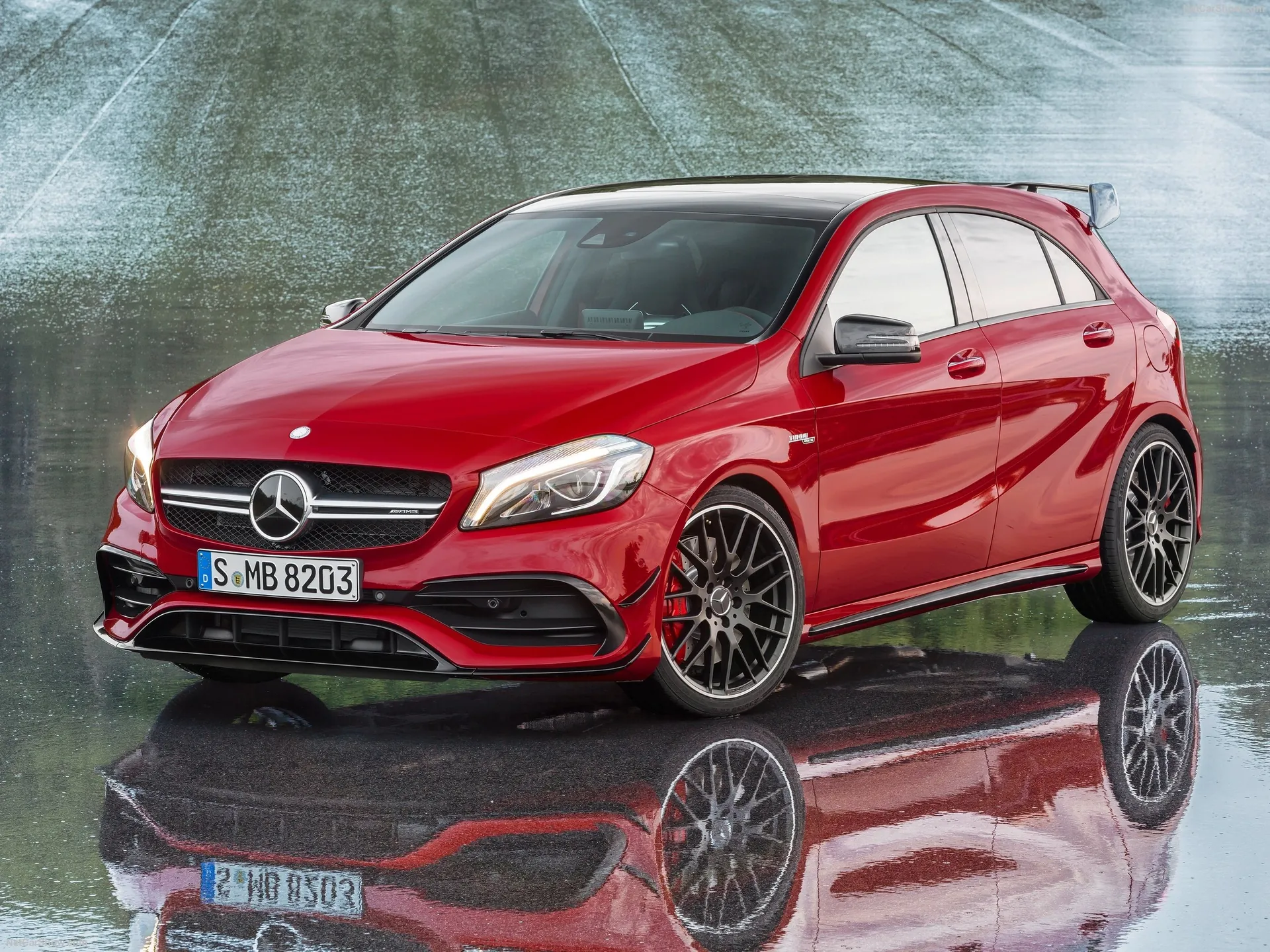 Mercedes-Benz A45 AMG 4Matic (2016)