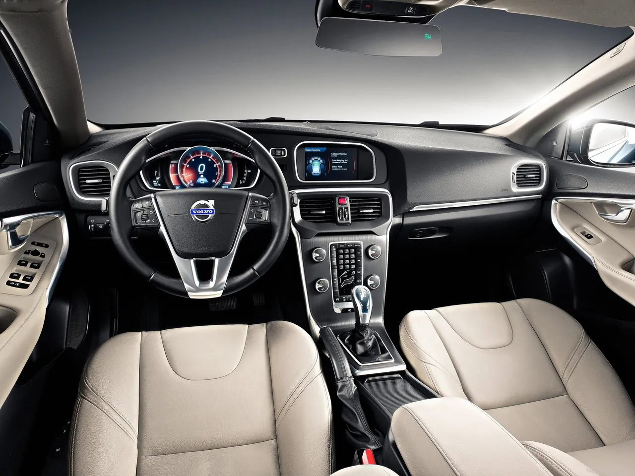 Volvo V40 (2013) – interiér