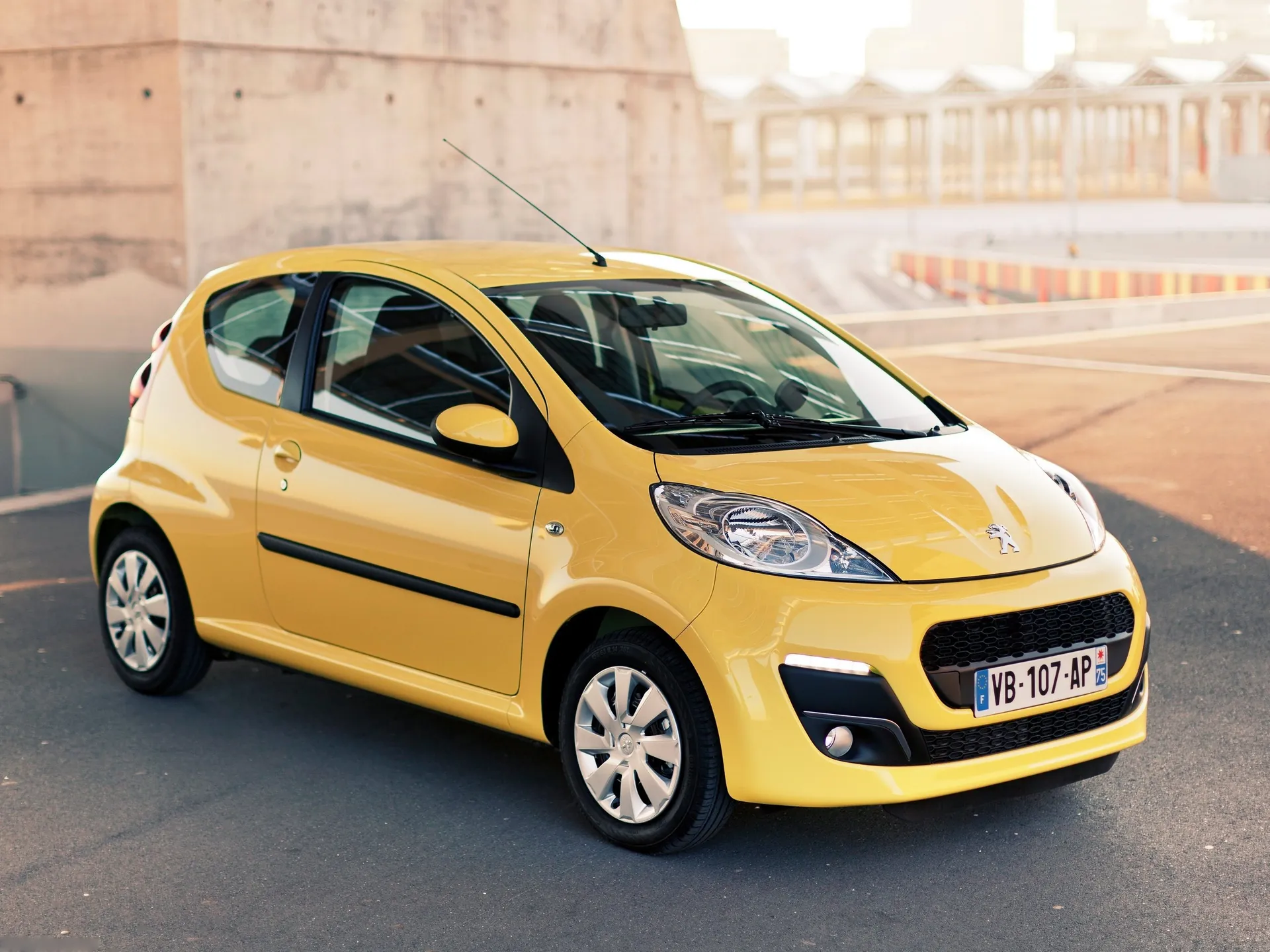 Peugeot 107 3-door (2013)
