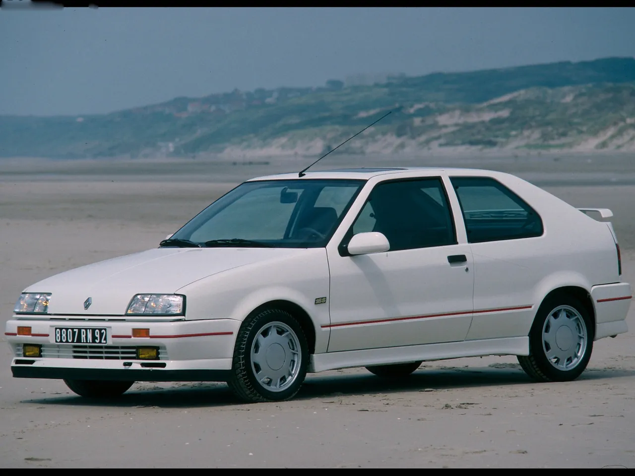 Renault 19 16S 3-door (1988)