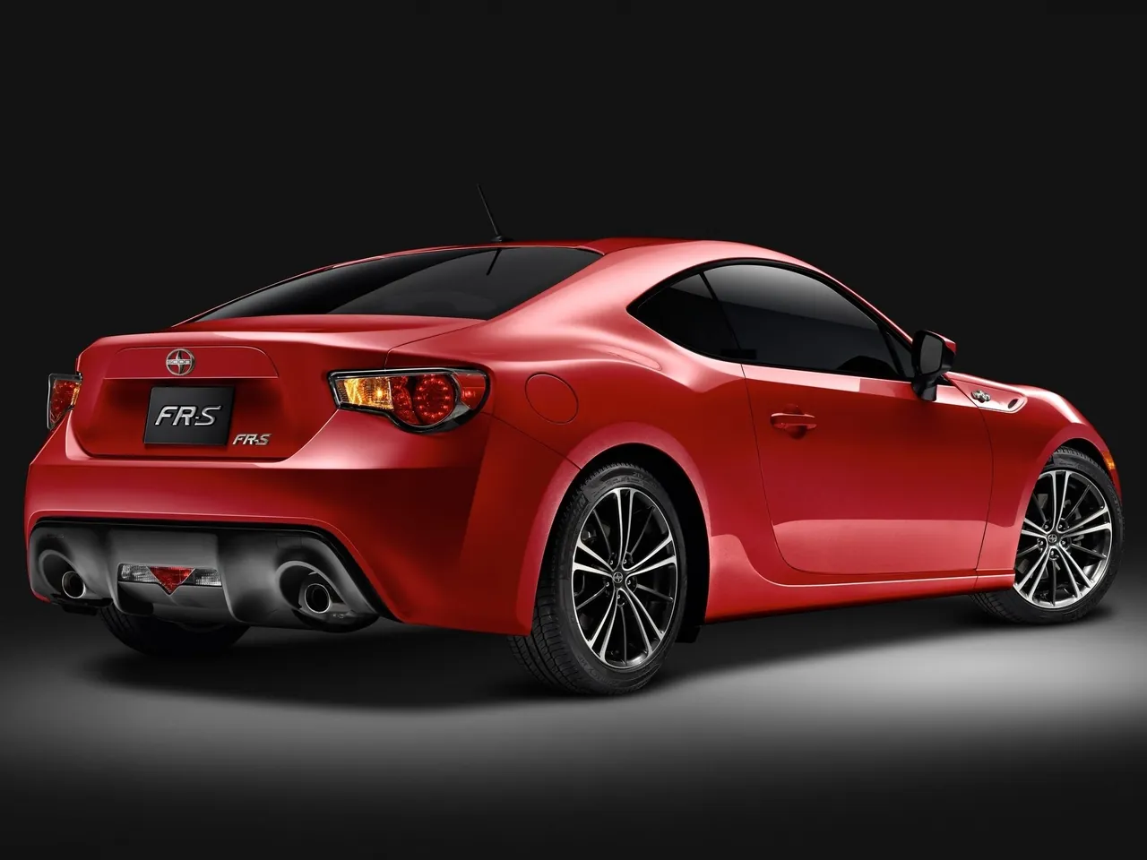 Scion FR-S (2013) – zadní tříčtvrteční pohled