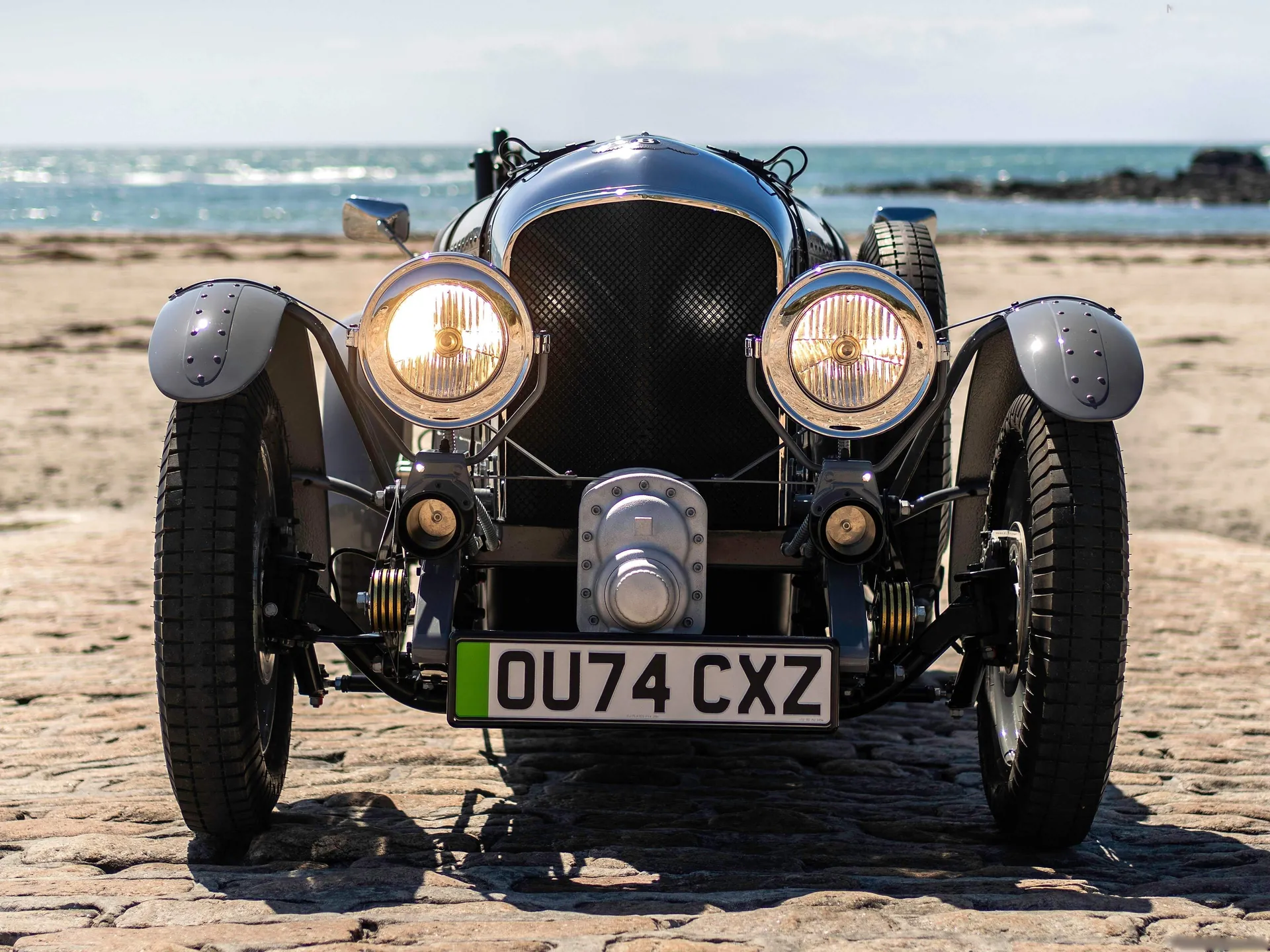 Bentley Blower Jnr (2024) – zepředu