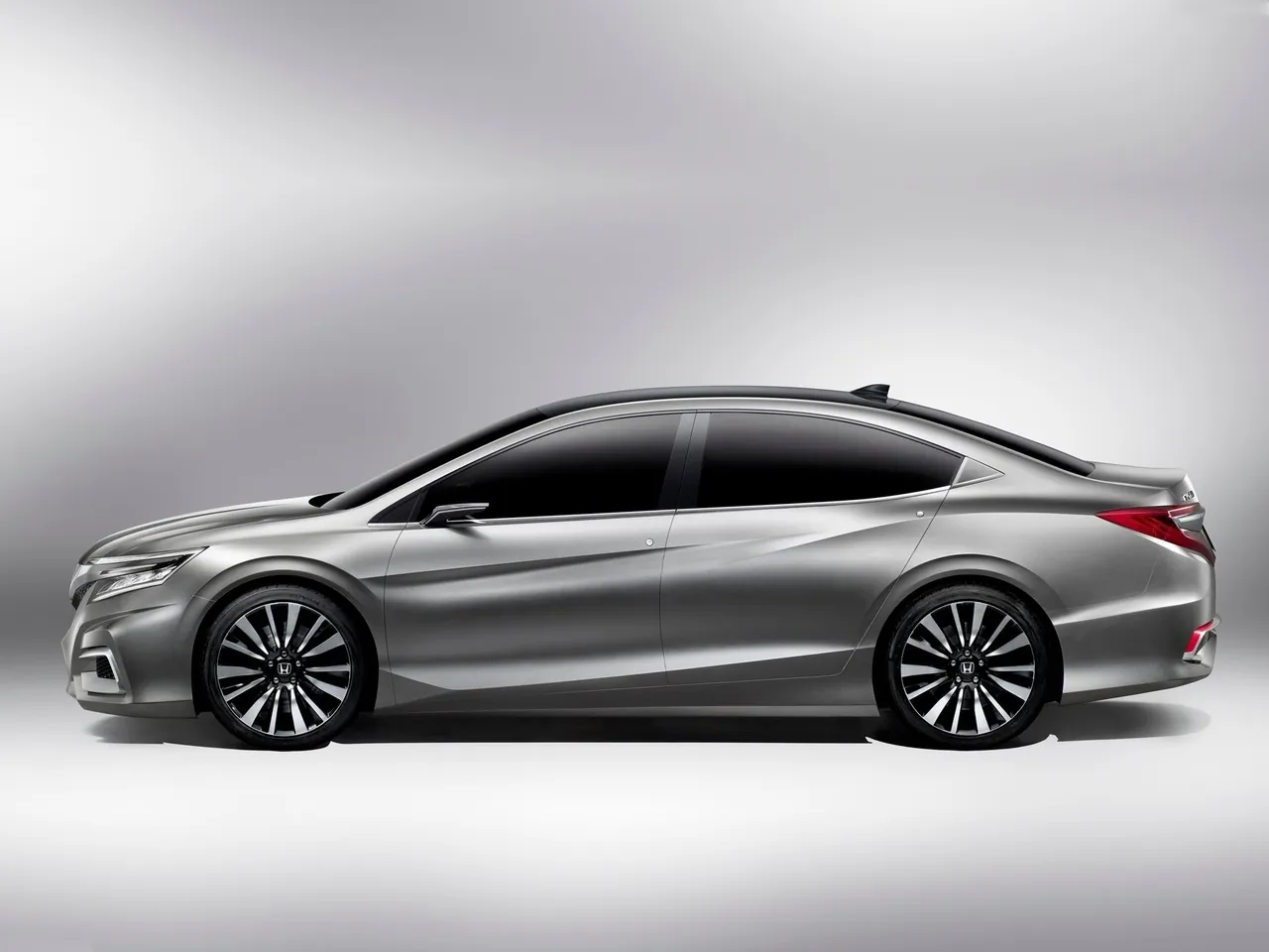Honda C Concept (2012) – boční profil