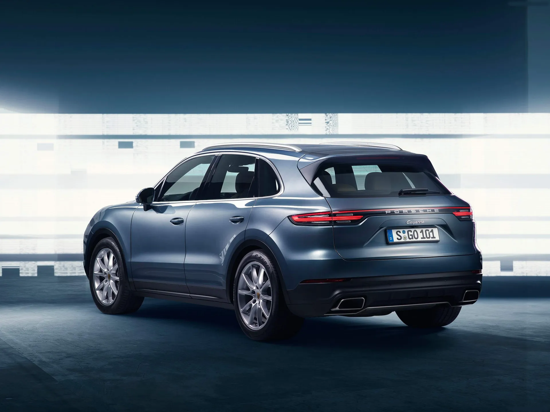 Porsche Cayenne (2018) – zadní tříčtvrteční pohled