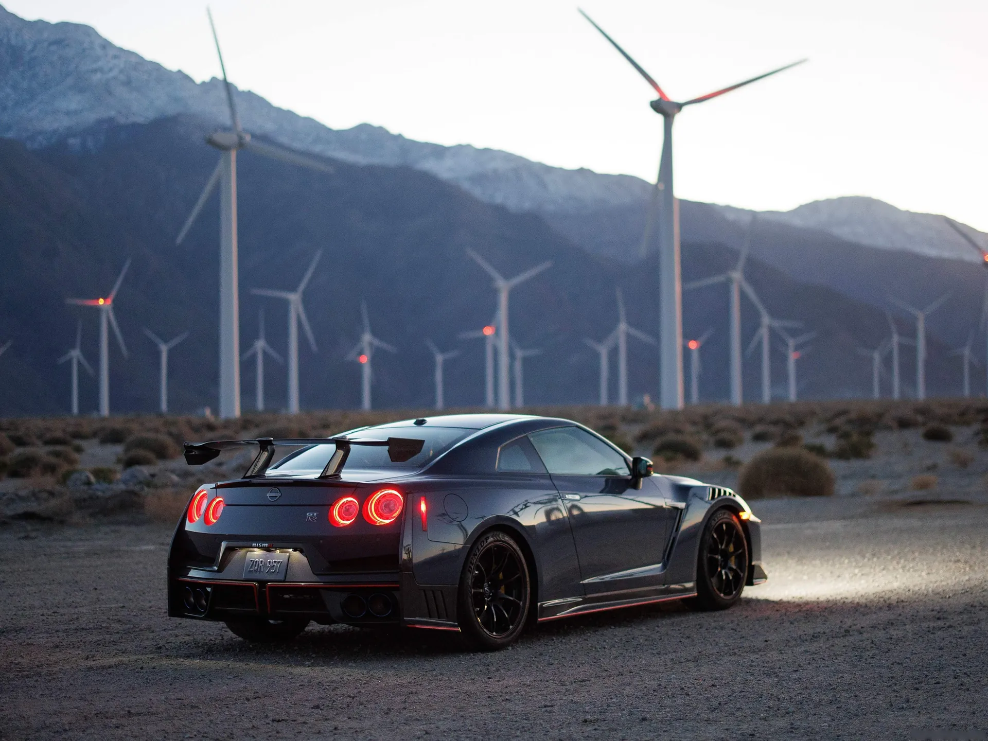 Nissan GT-R Nismo (2024) – zadní tříčtvrteční pohled