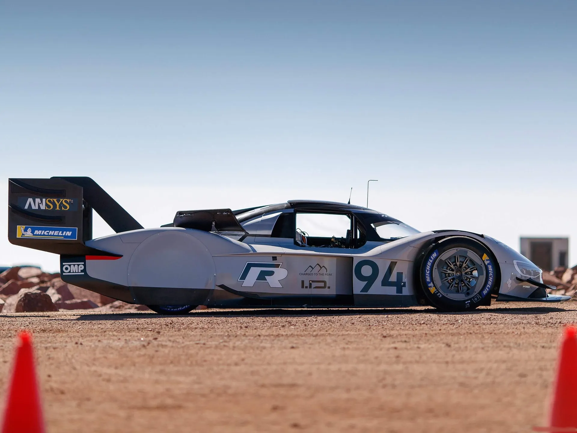 Volkswagen ID R Pikes Peak Racecar (2018) - Side Profile