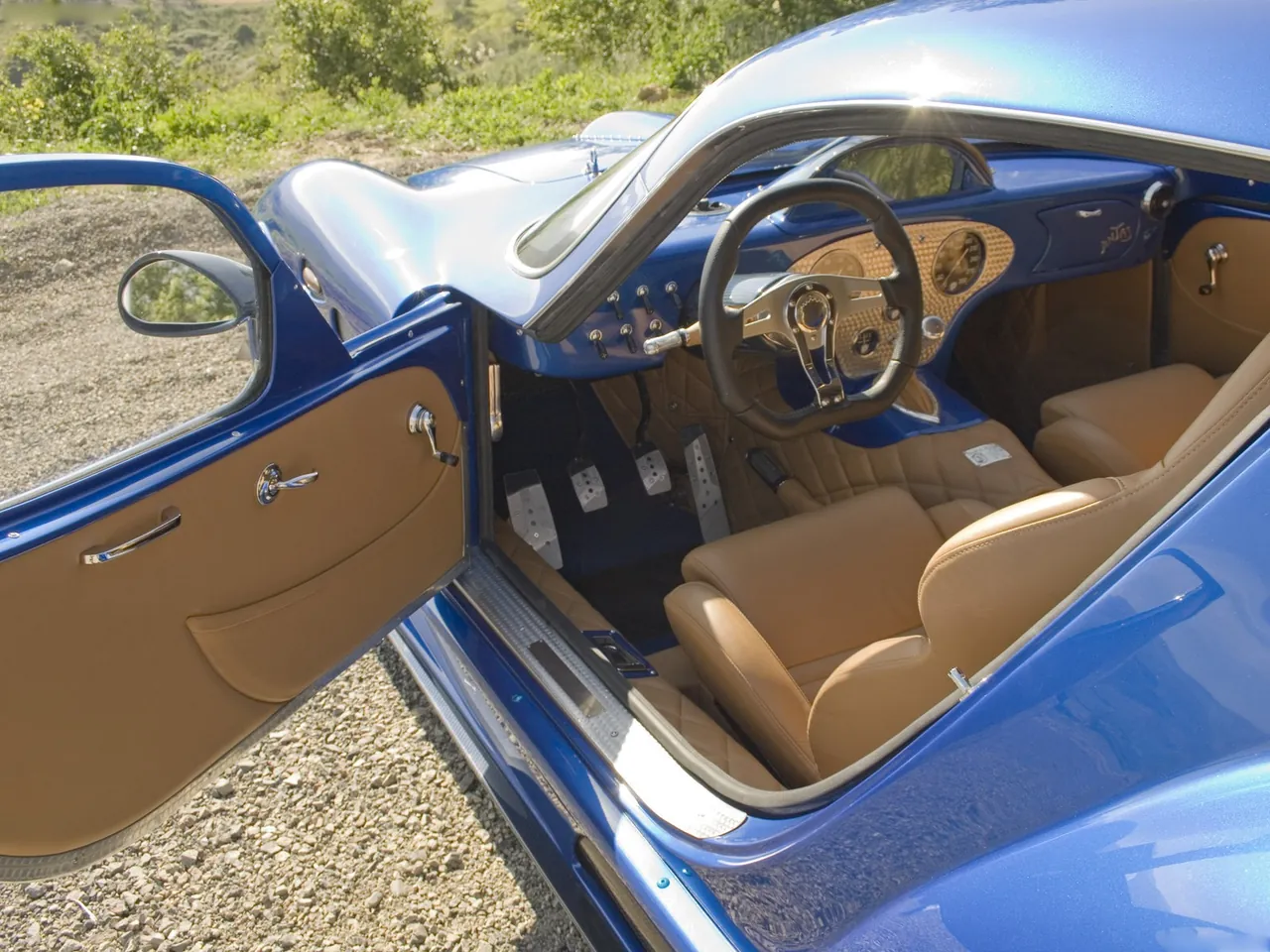 FM Auto Antas V8 GT (2006) – interiér