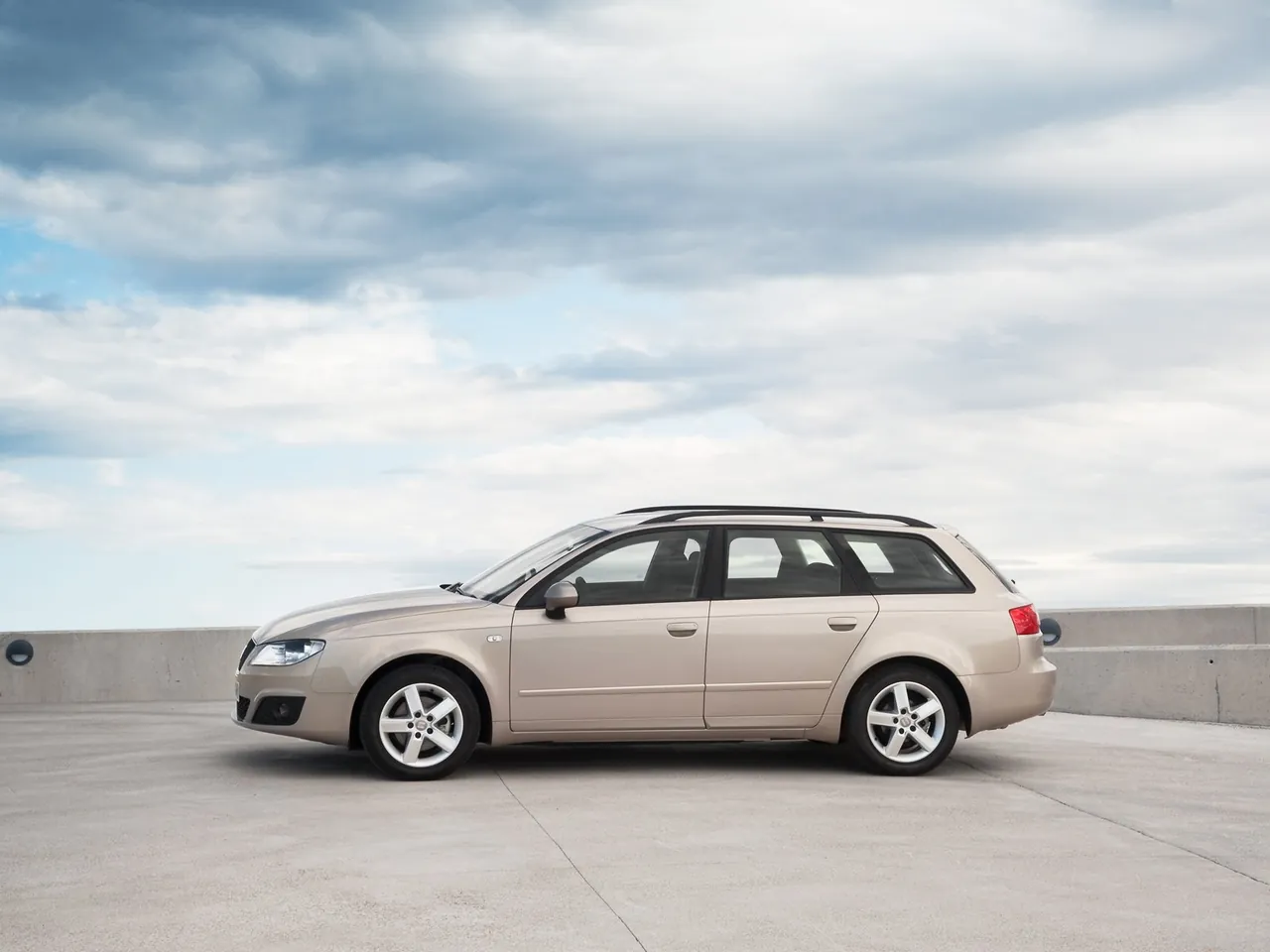 Seat Exeo ST (2010) – boční profil