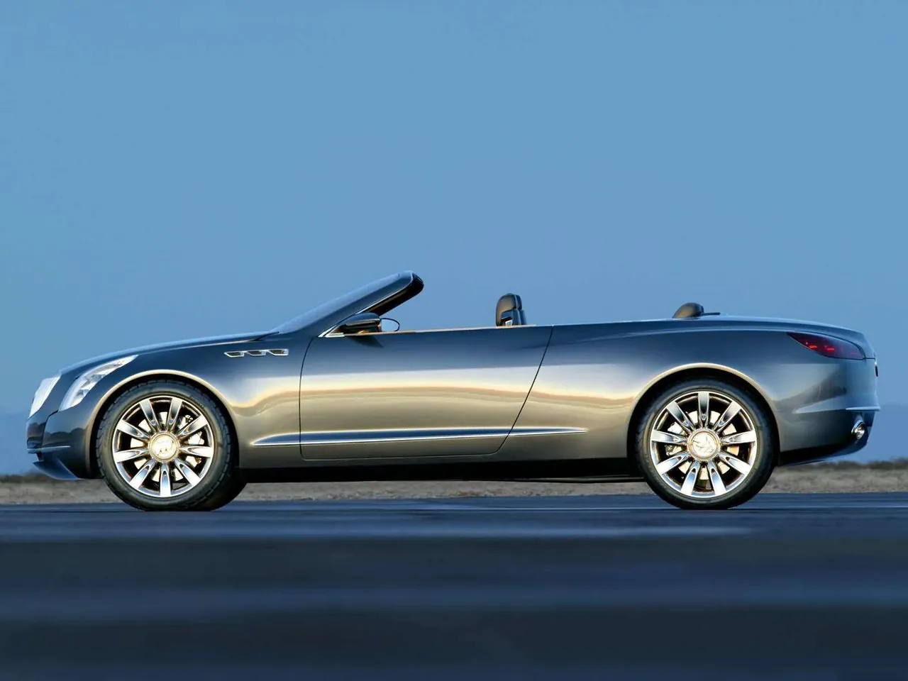 Buick Velite Concept (2004) – boční profil