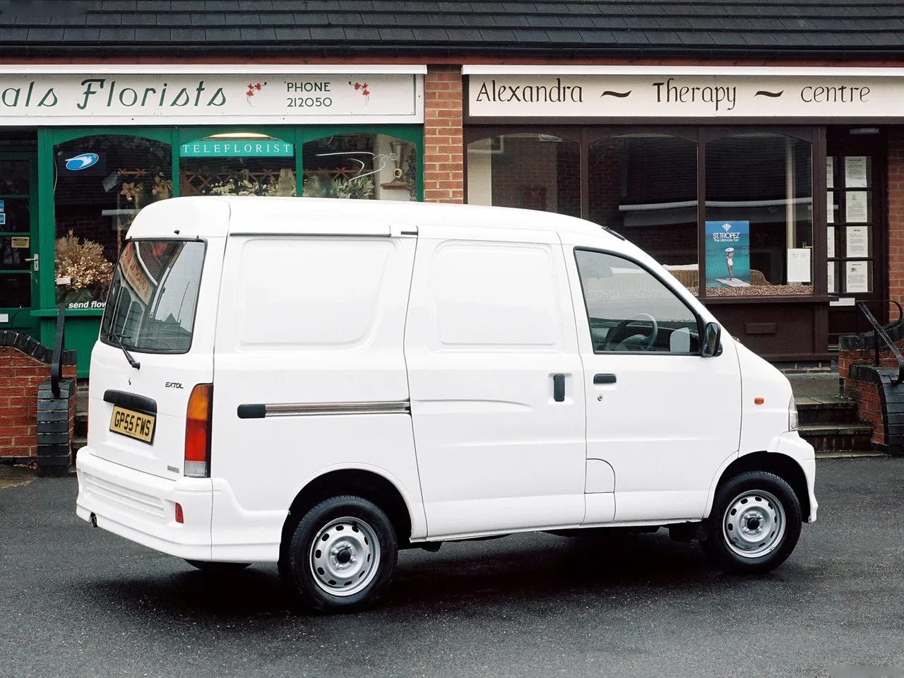 Daihatsu Extol Compact Van (2005) – zadní tříčtvrteční pohled