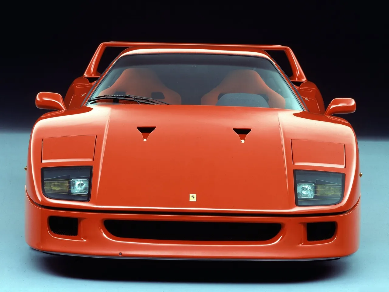 Ferrari F40 (1987) – zepředu