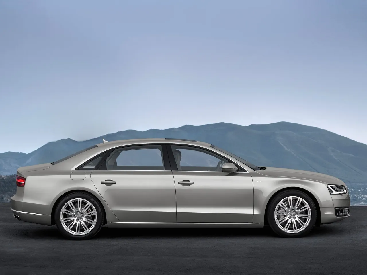 Audi A8L (2014) – boční profil