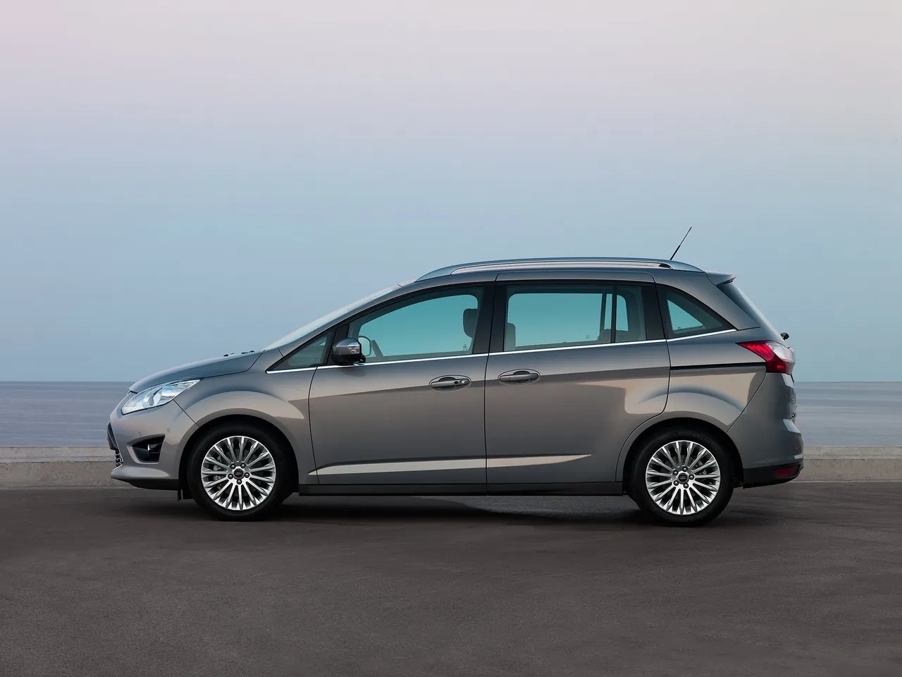 Ford Grand C-MAX (2011) – boční profil