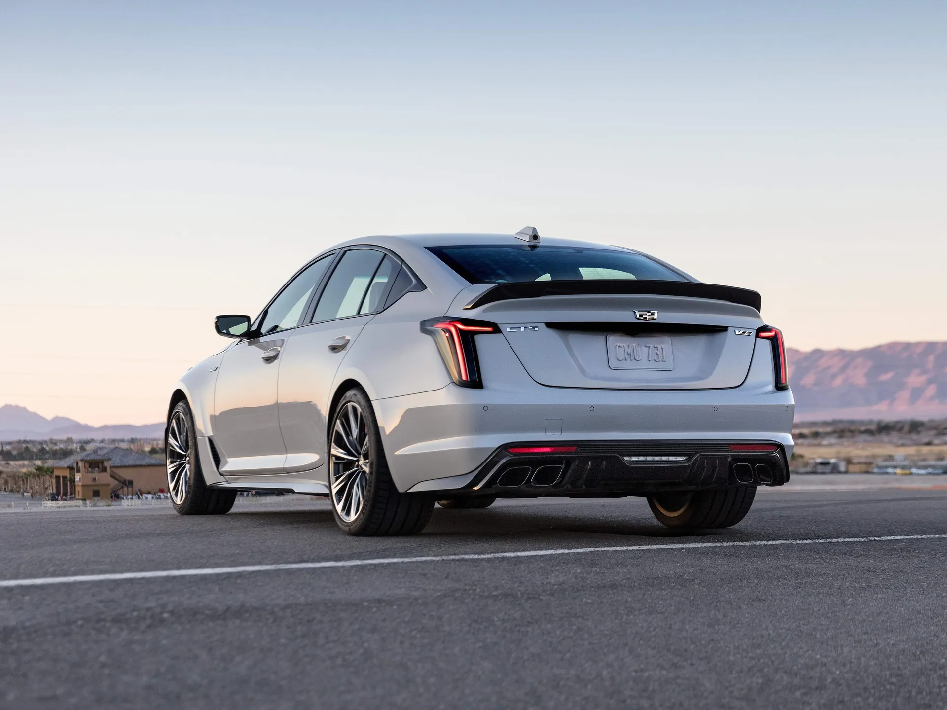 Cadillac CT5-V Blackwing (2022) – zadní tříčtvrteční pohled