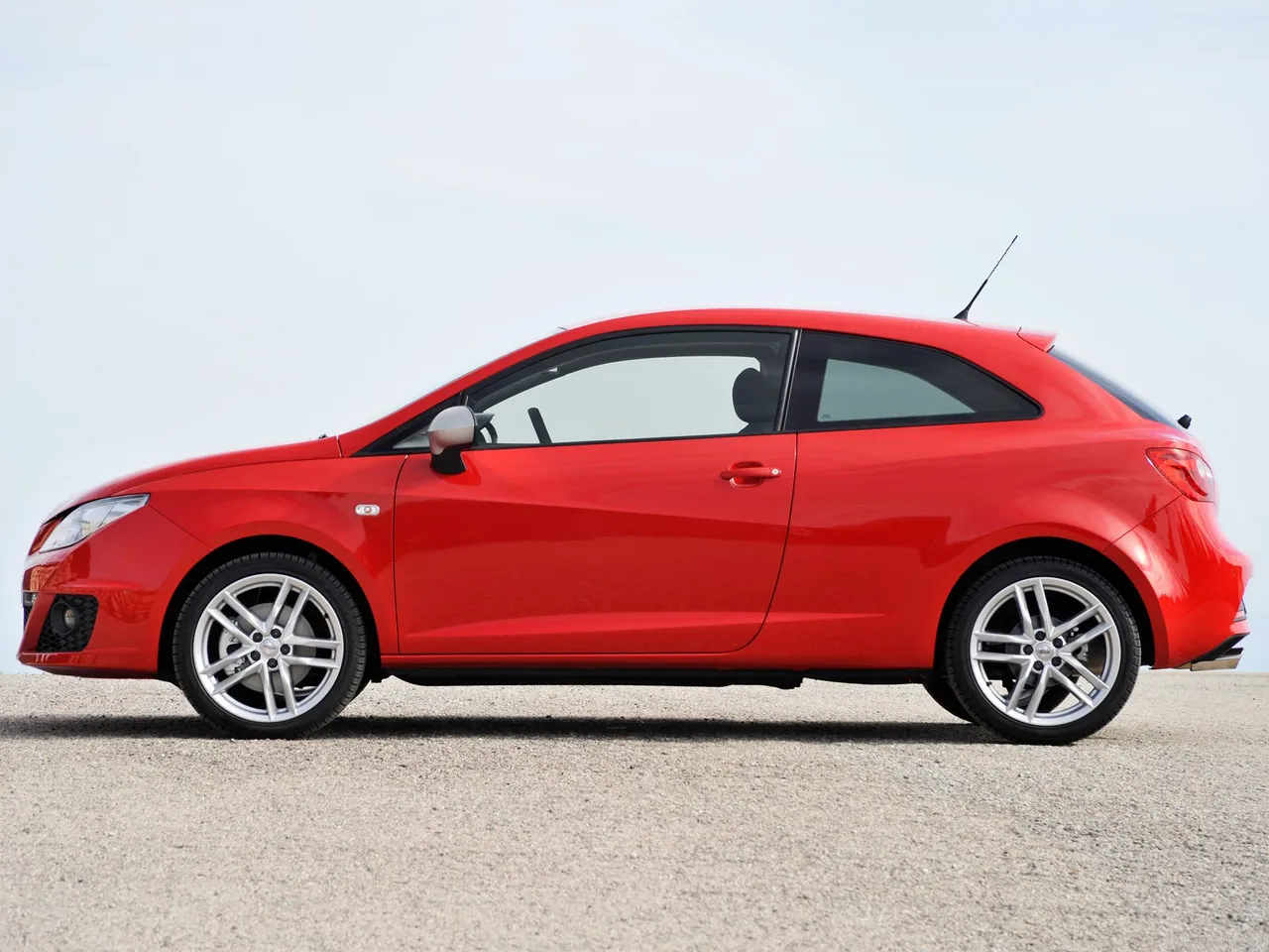 Seat Ibiza FR (2010) – boční profil