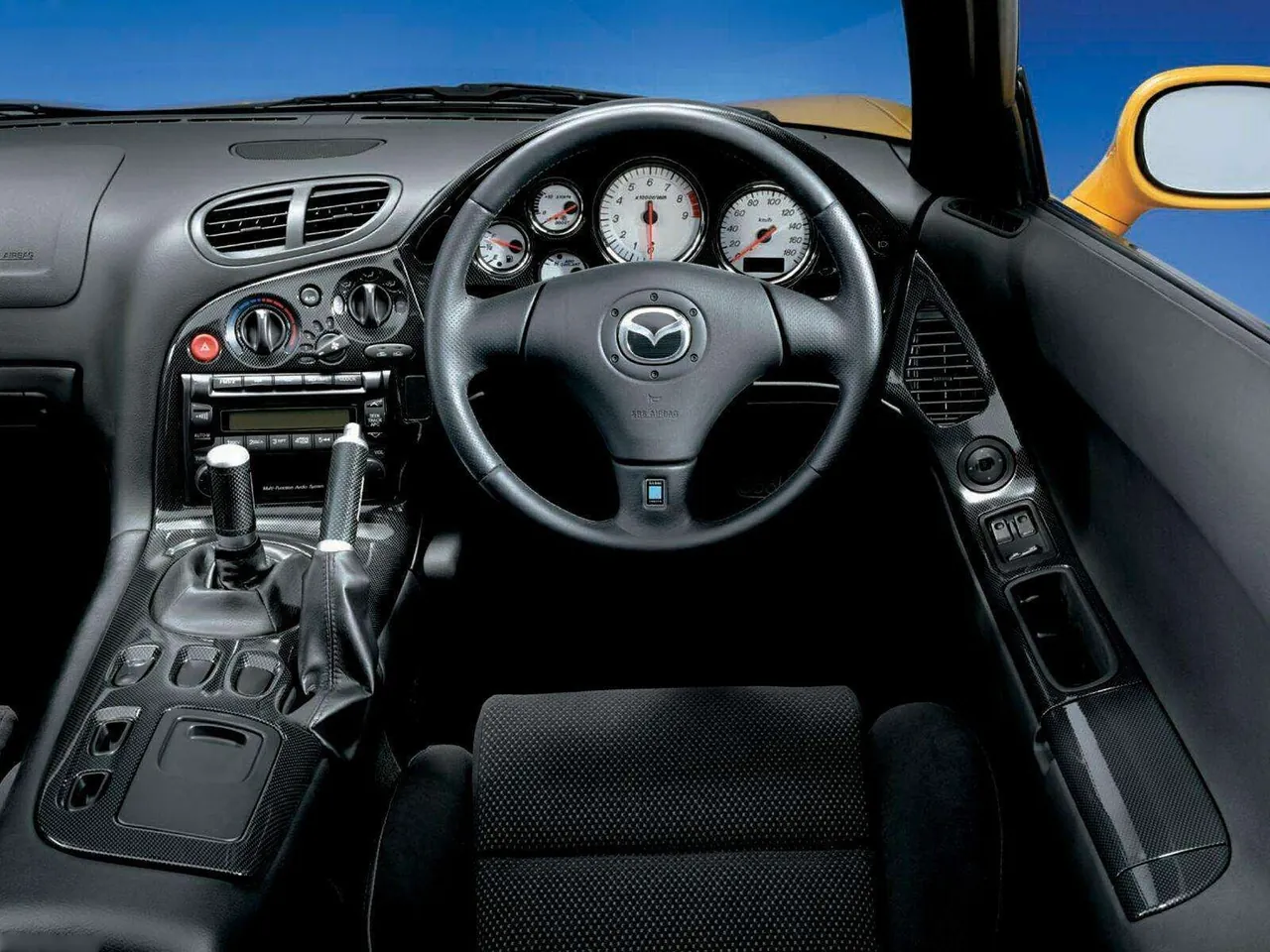 Mazda RX7 (1999) – interiér