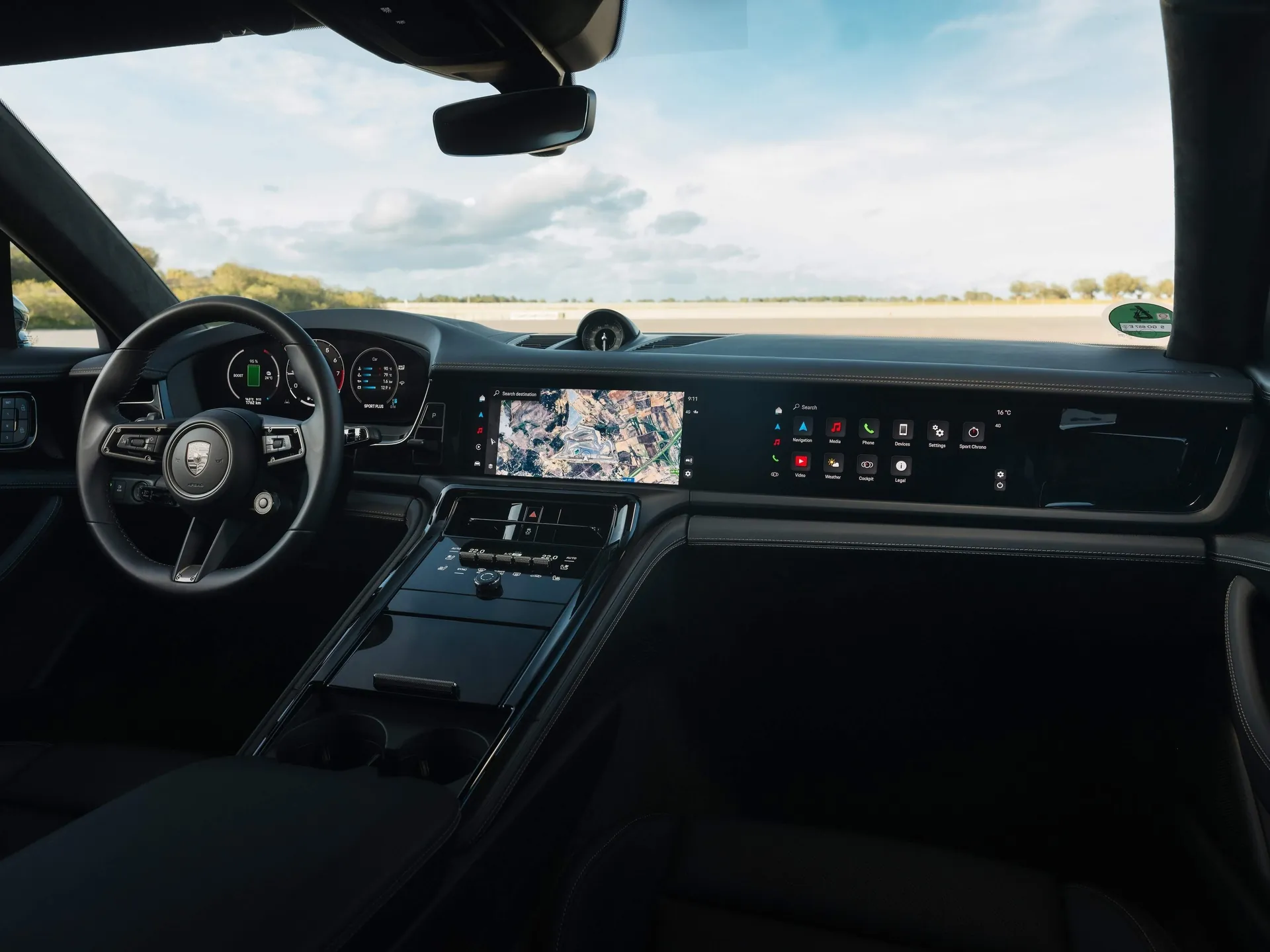 Porsche Panamera Turbo E-Hybrid (2024) – interiér