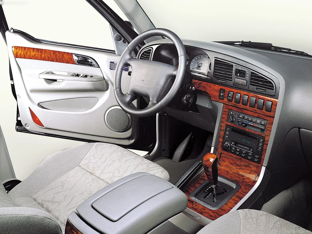 SsangYong Musso Sports (2005) – interiér