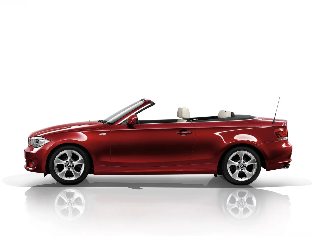 BMW 1-Series Convertible (2012) – boční profil