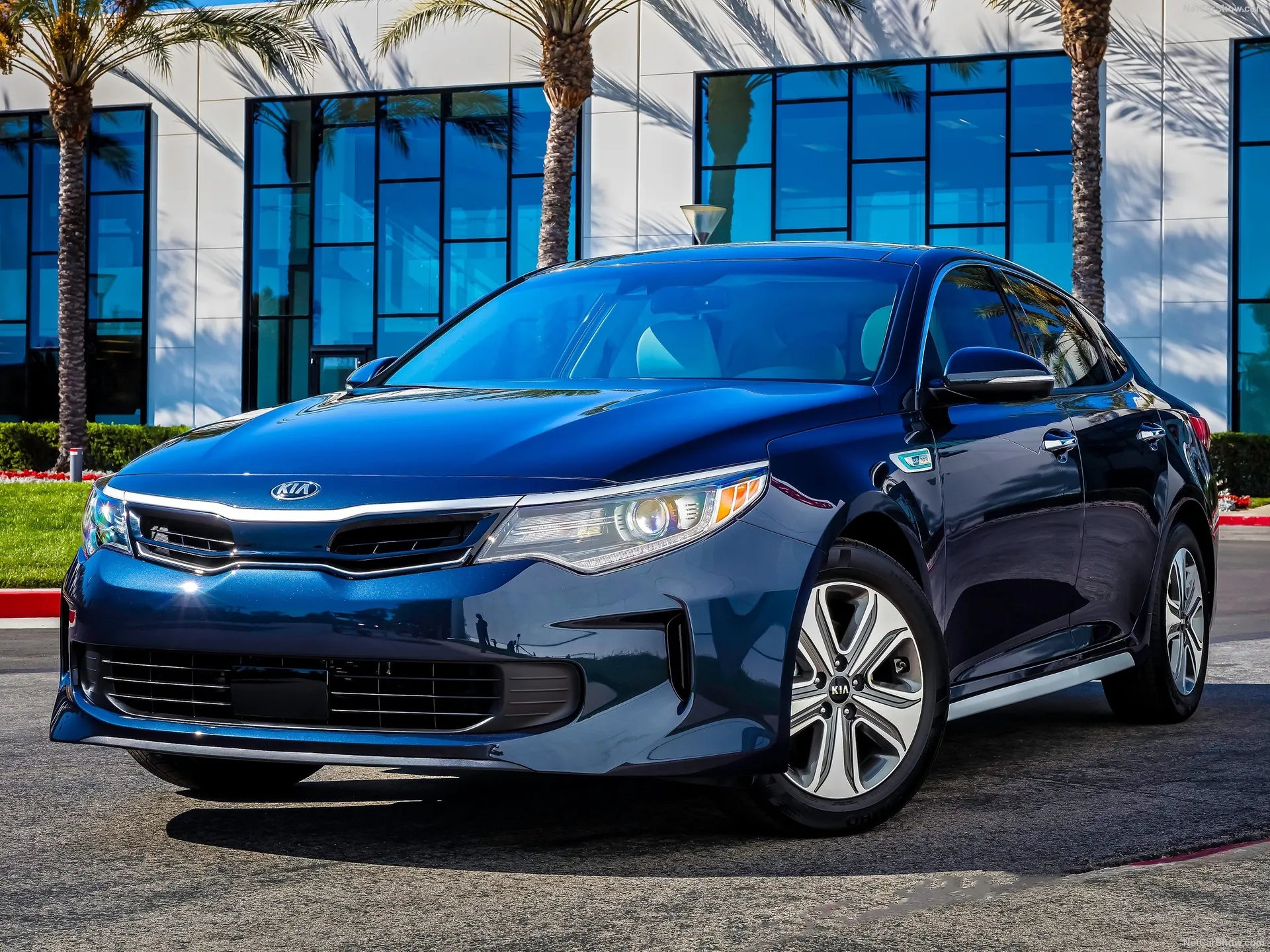 Kia Optima Hybrid (2017)