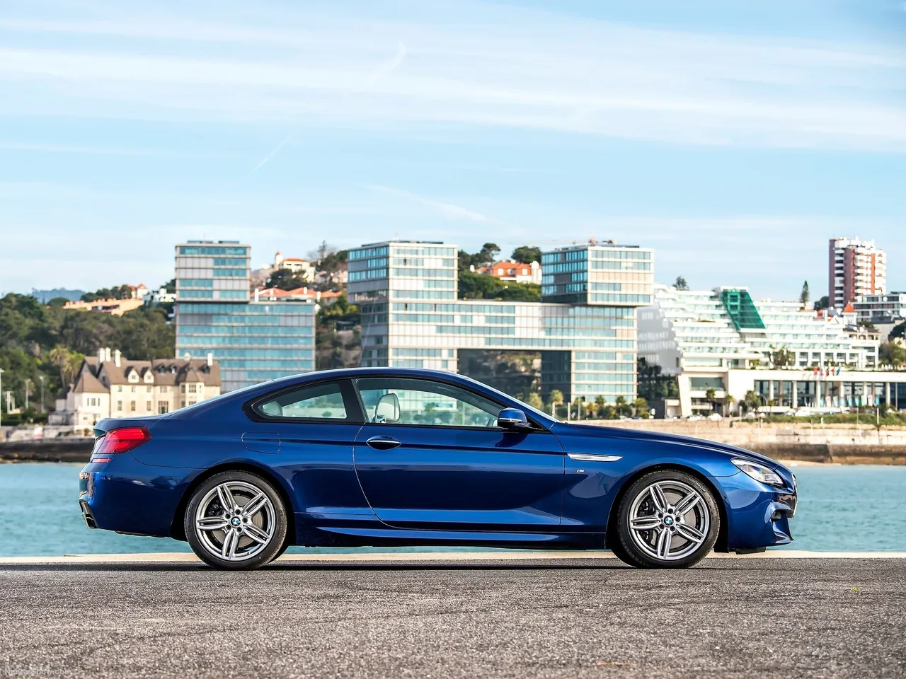 BMW 6-Series Coupe (2015) – boční profil