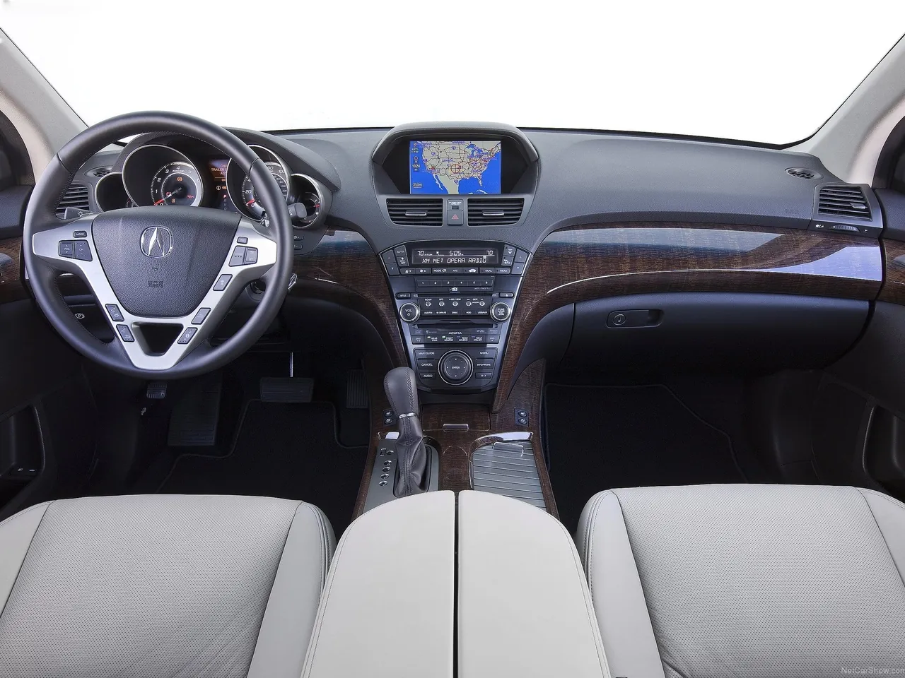 Acura MDX (2010) – interiér