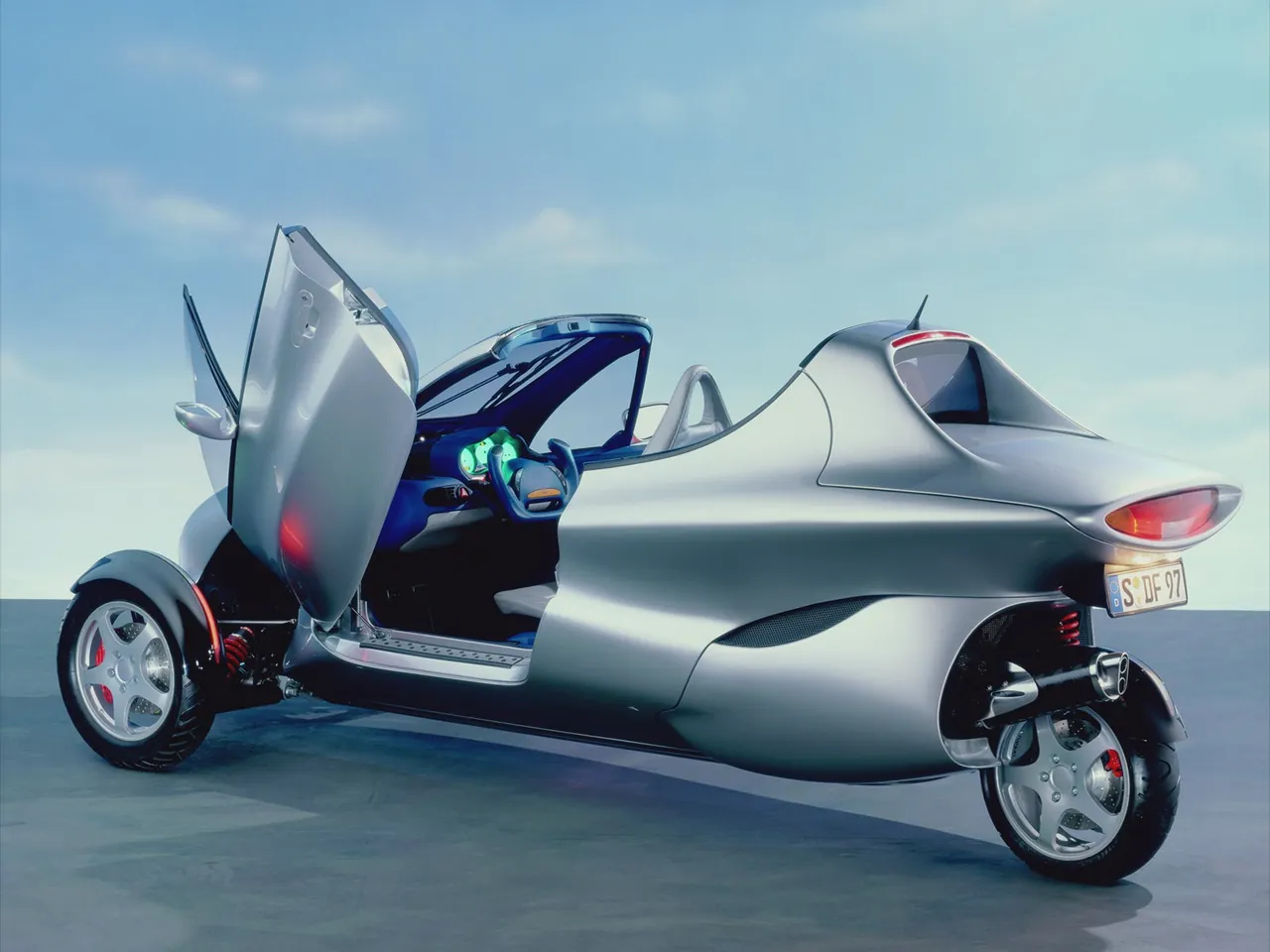Mercedes-Benz F 300 Concept (1997) - Rear Three-Quarter