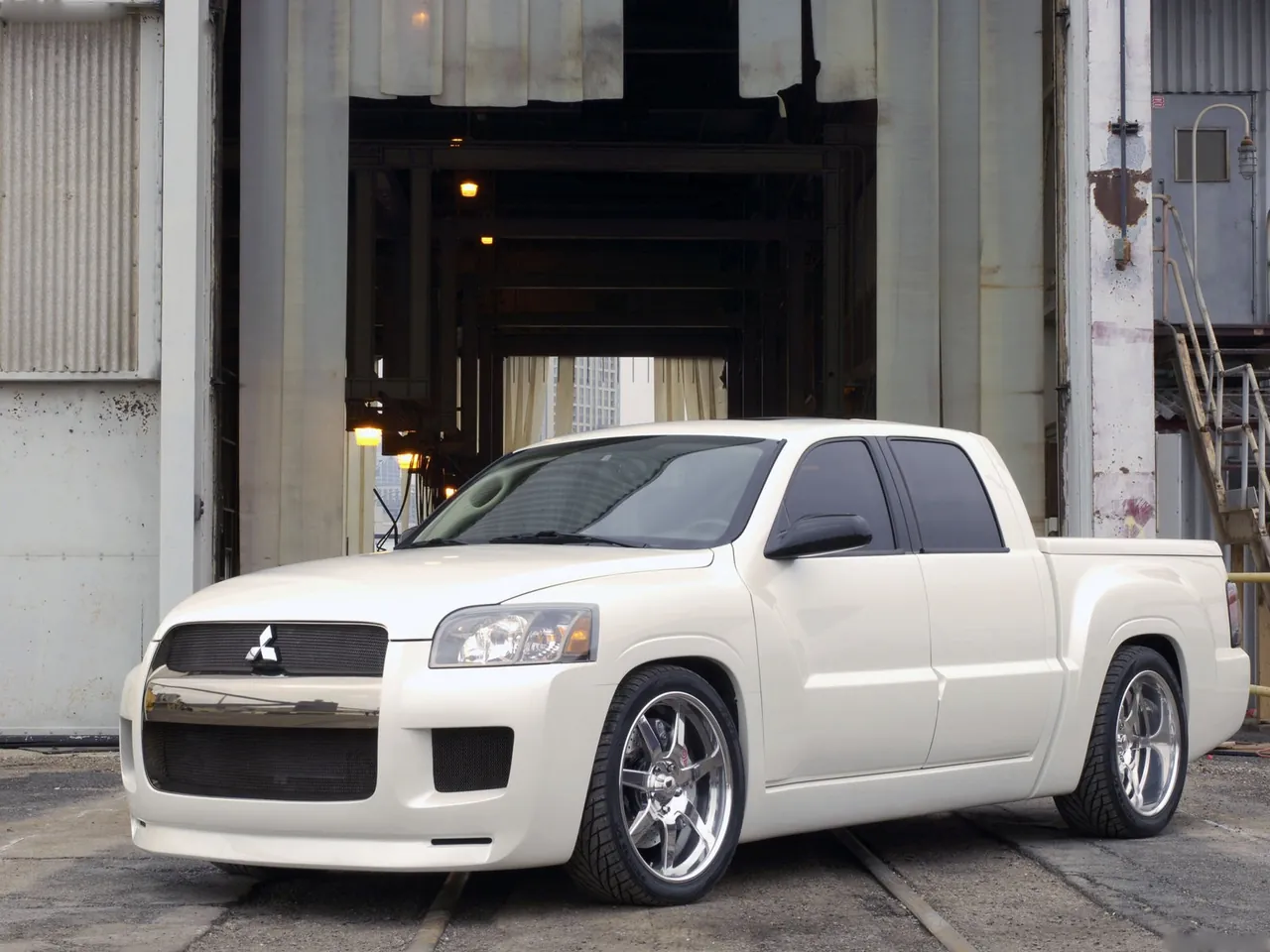 Mitsubishi Street Raider Concept (2005)