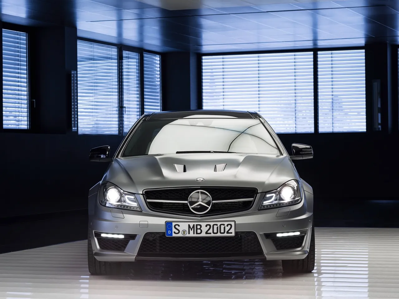 Mercedes-Benz C63 AMG Edition 507 (2014) - Front