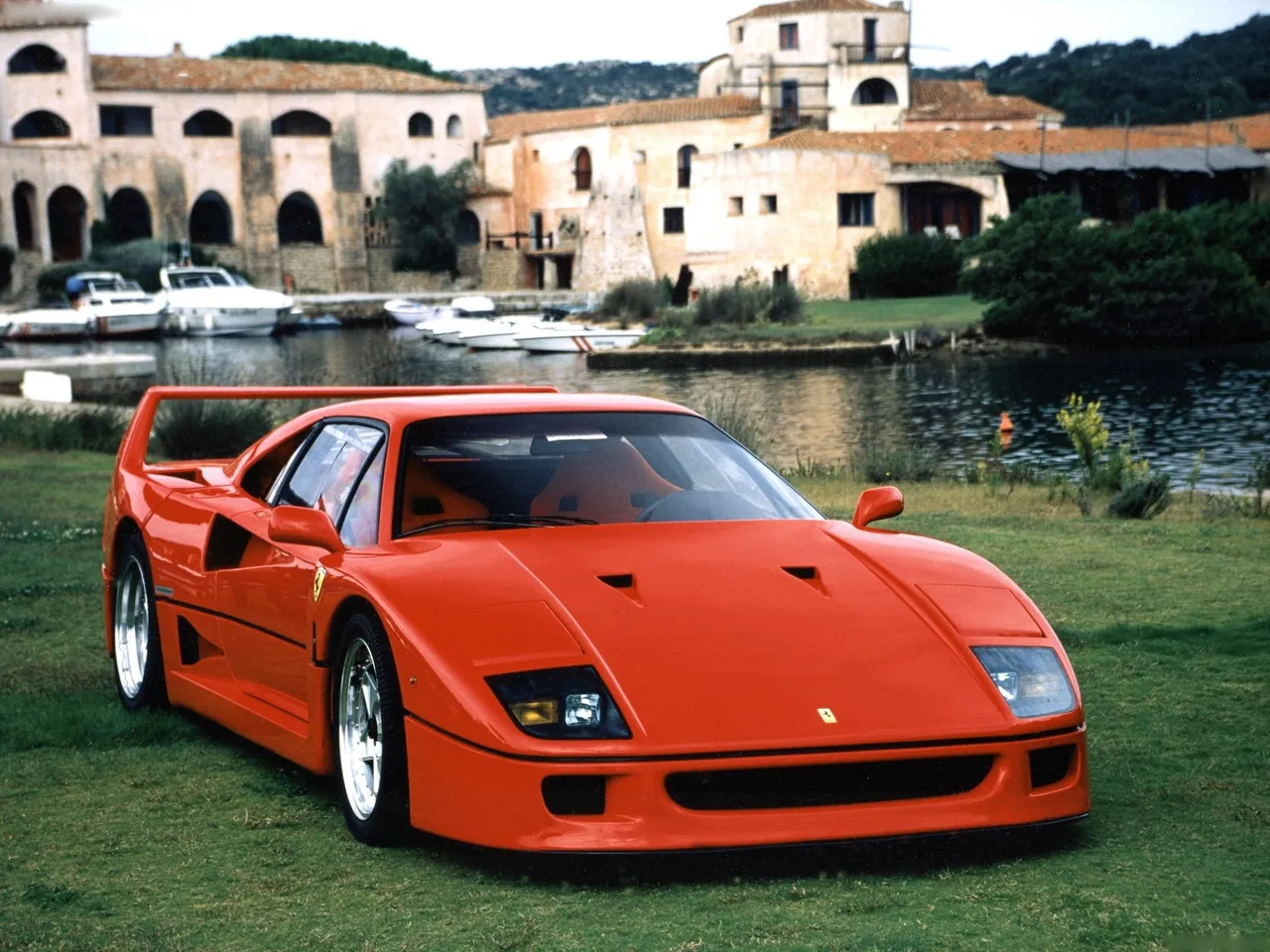Ferrari F40 (1987)