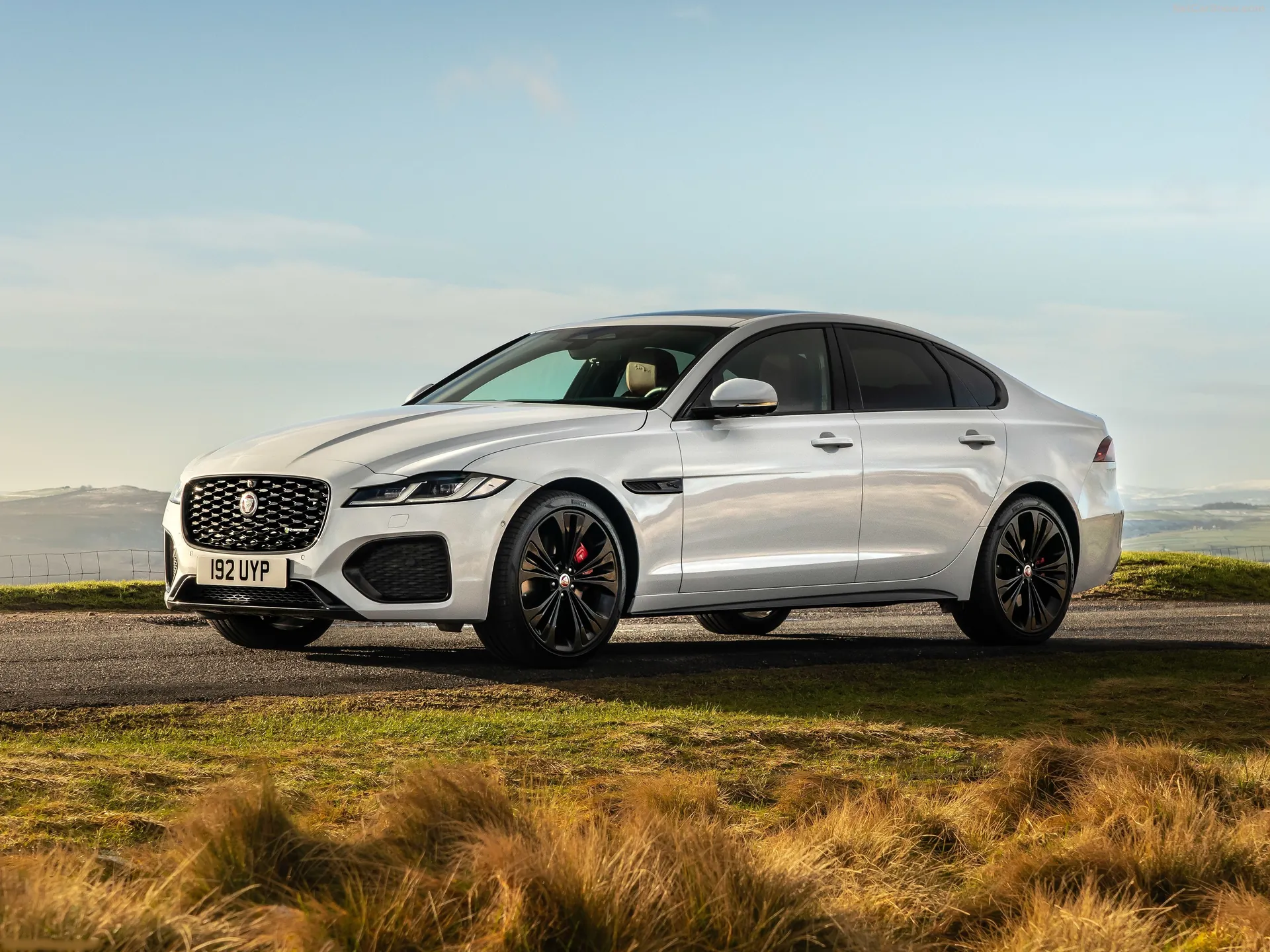 Jaguar XF (2021)