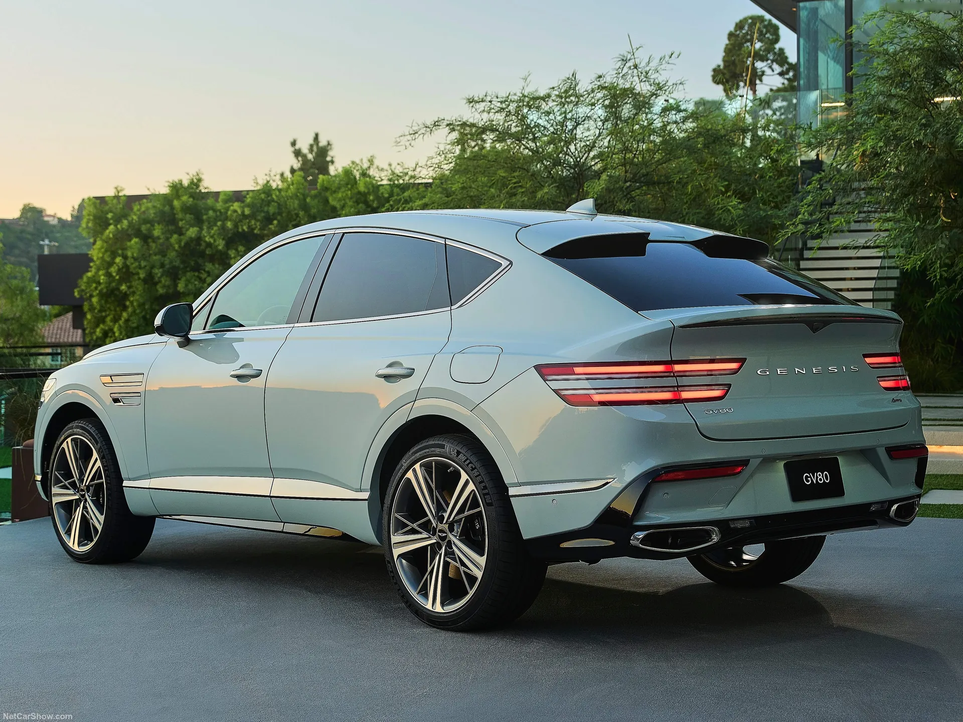 Genesis GV80 Coupe (2025) – zadní tříčtvrteční pohled