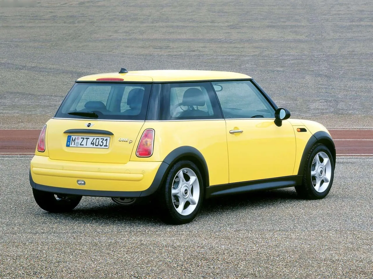 Mini One D (2003) – zadní tříčtvrteční pohled