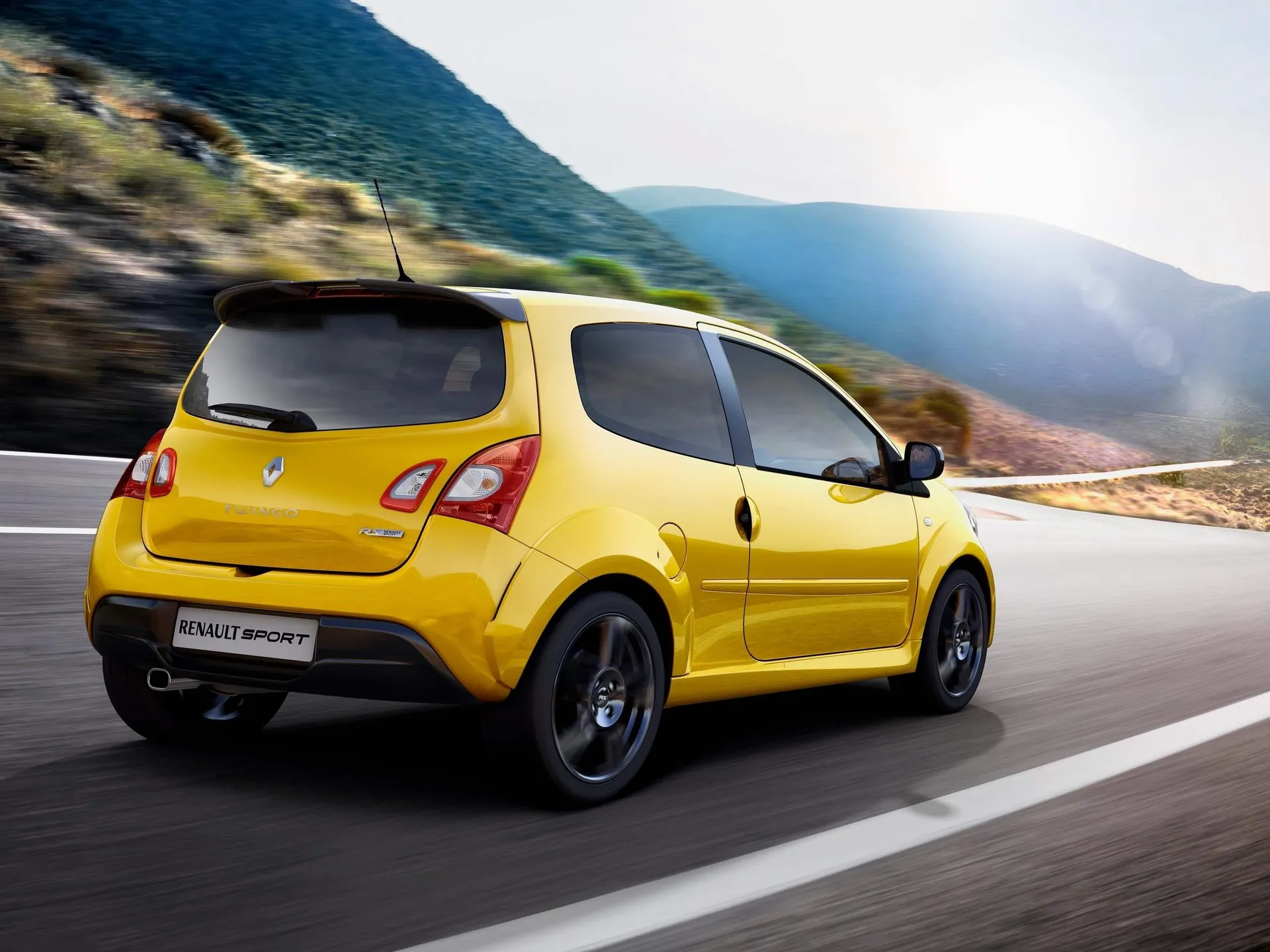 Renault Twingo RS (2012) – zadní tříčtvrteční pohled